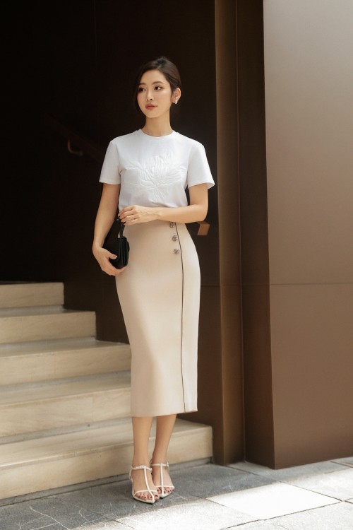 Sixdo White Beaded Floral Cotton Tshirt
